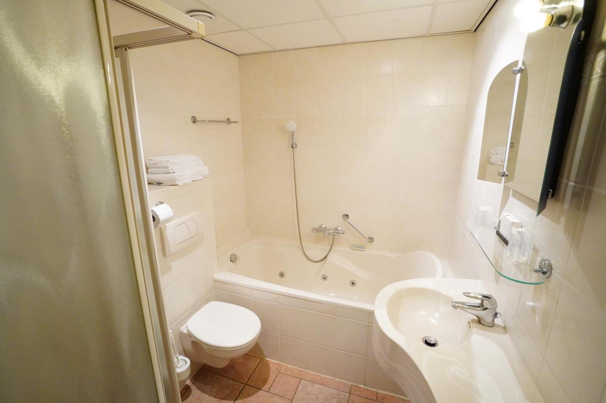 Hotel Den Burg - Digital Access Номер фото